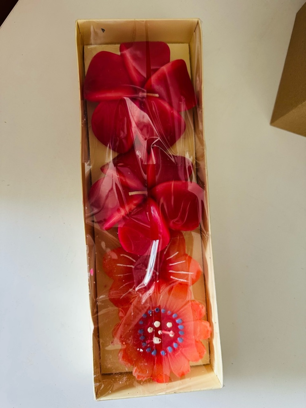 Decorative Flower Shaped Candle Set Red Orange Floral Candles Gift Box New